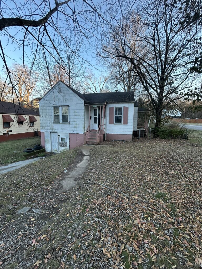 8800 Eichler Pl, STL, MO 63136