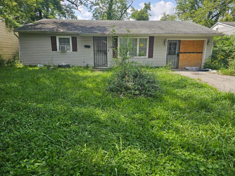 1135 Saint Rose Ln Cahokia, IL 62206