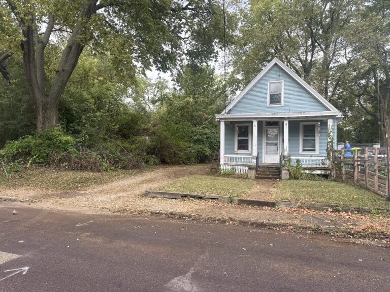 619 Fairholm Ave, Peoria, IL 61603