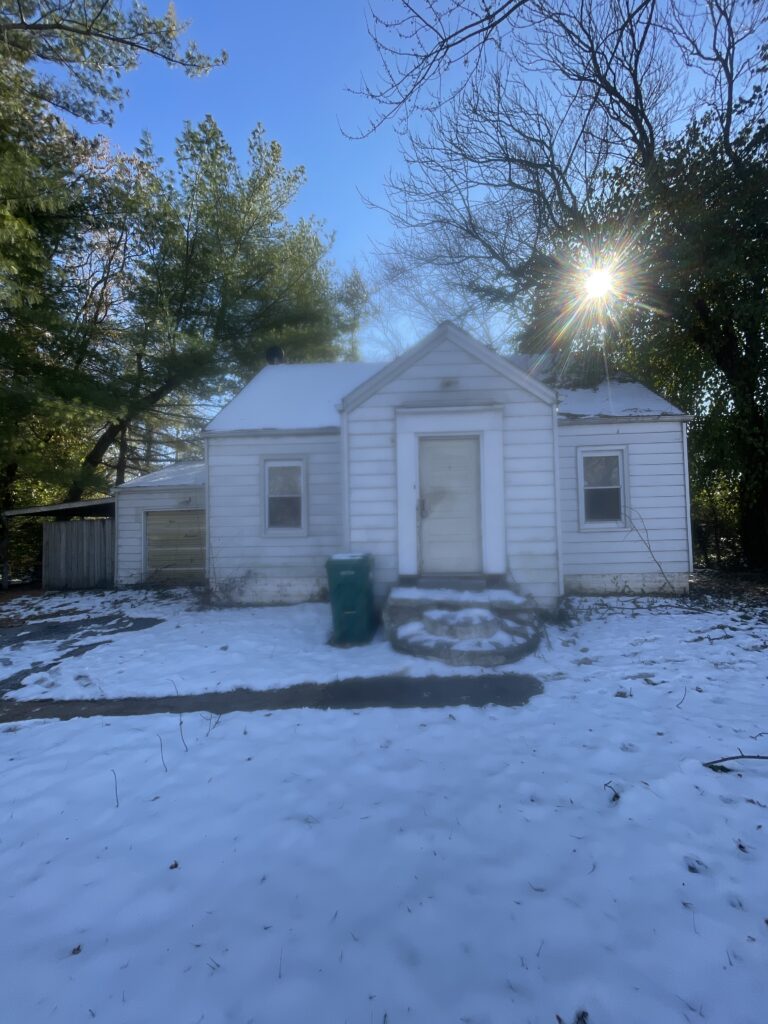 1002 Upper Cahokia Road, Cahokia IL 62206