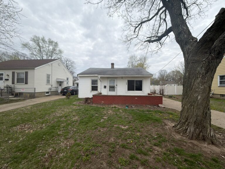 1604 S Kneer Ave Peoria IL 61605
