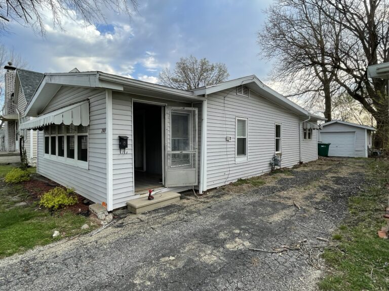 2148 N Graceland Ave Decatur IL 62526