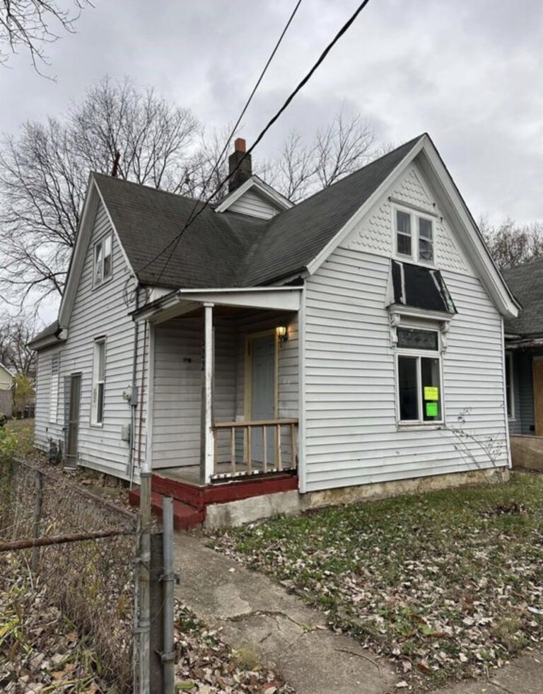 1522 W Widenham St. Peoria, IL. 61605