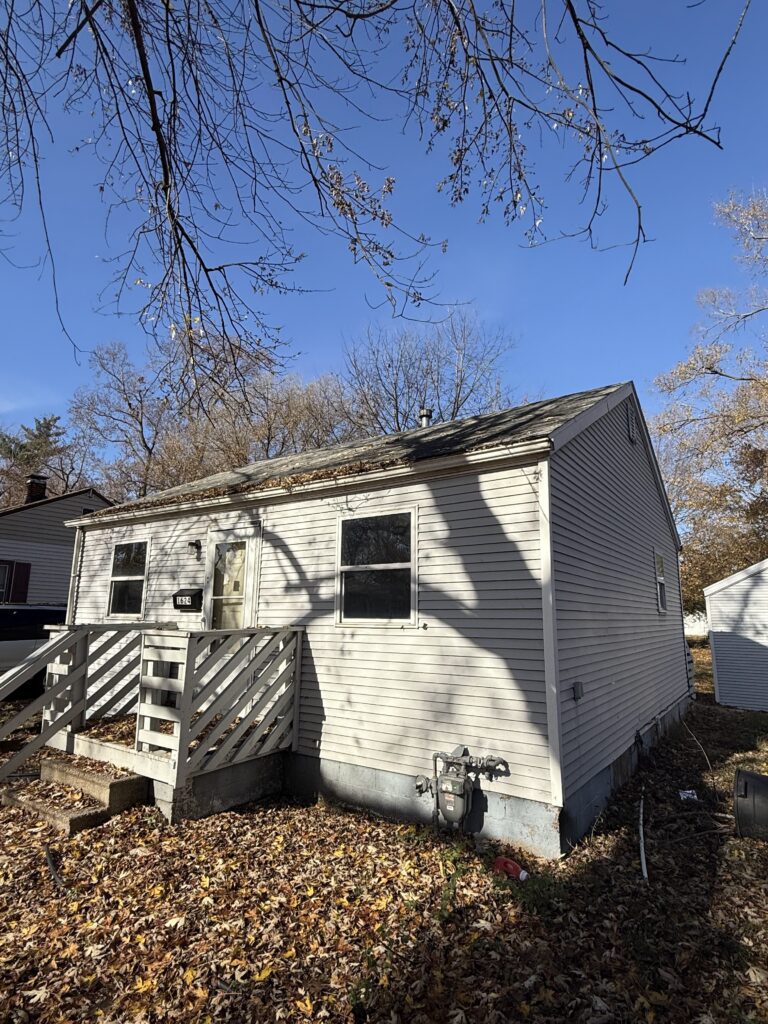 1624 E Division St, Decatur, IL 62526