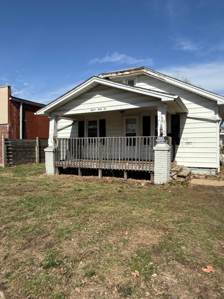 1236 E Clay St, Decatur, IL 62521