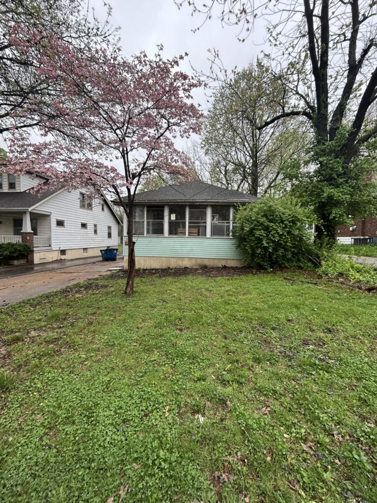 2114 Lexa Dr, Saint Louis, MO 63136