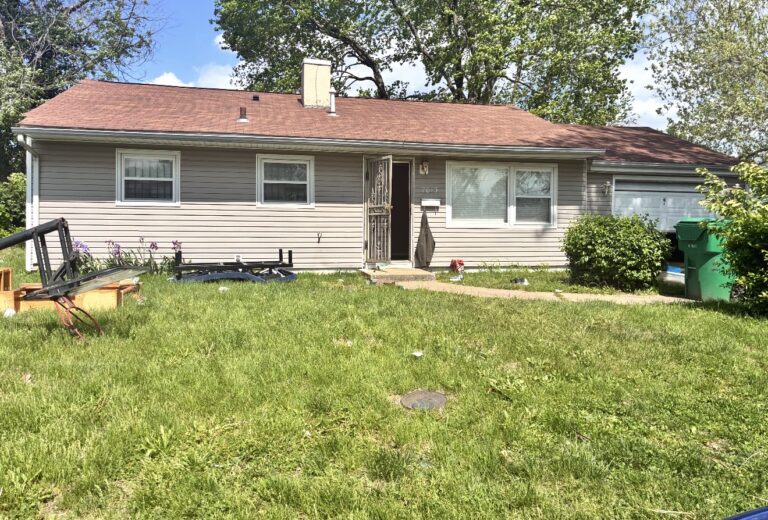 7013 Edna St, East St Louis, IL 62203, USA