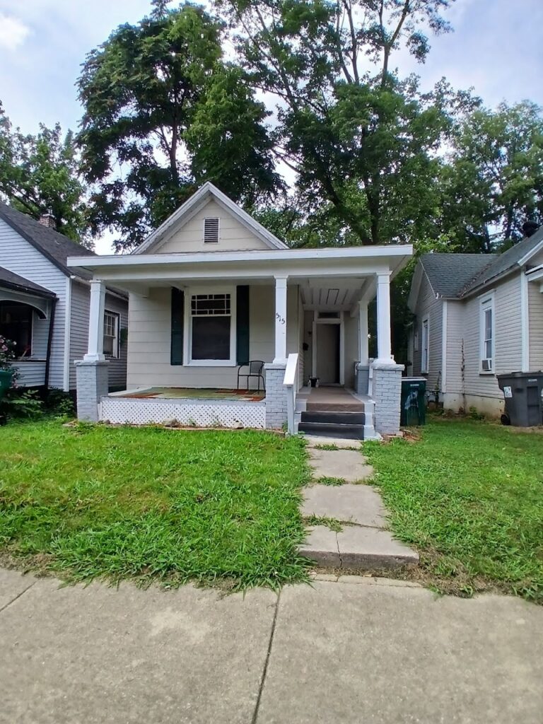 515 S. Boyd St, Decatur IL 62,522