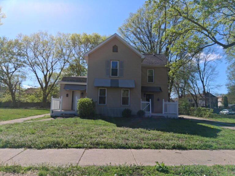 1205 N Sheridan Rd, Peoria, IL 61606, USA