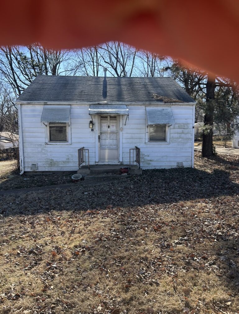 32 Connoly Dr, Saint Louis MO 63,135
