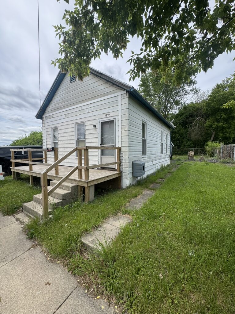 1639 S Warren Ave, Saginaw MI 48,601