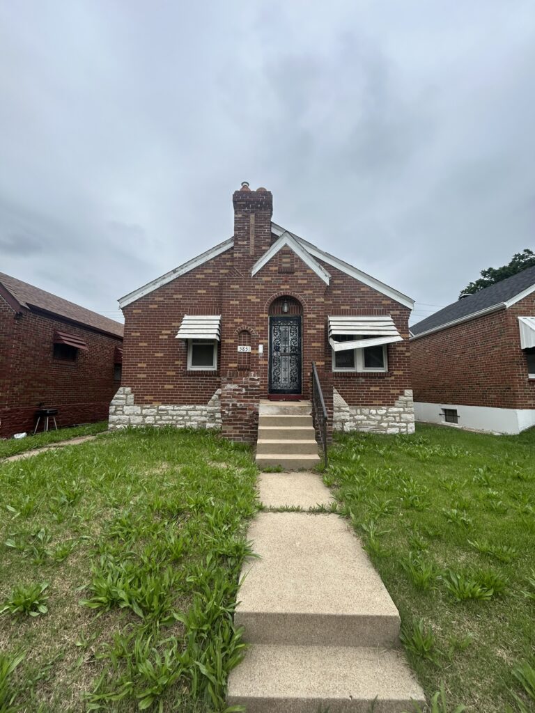 5851 Ferris Ave St Louis MO 63,210