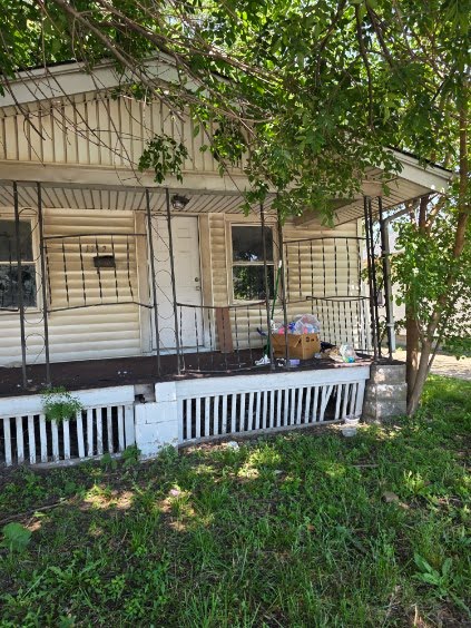 1112 E. Garfield  Ave. Decatur IL 62,526