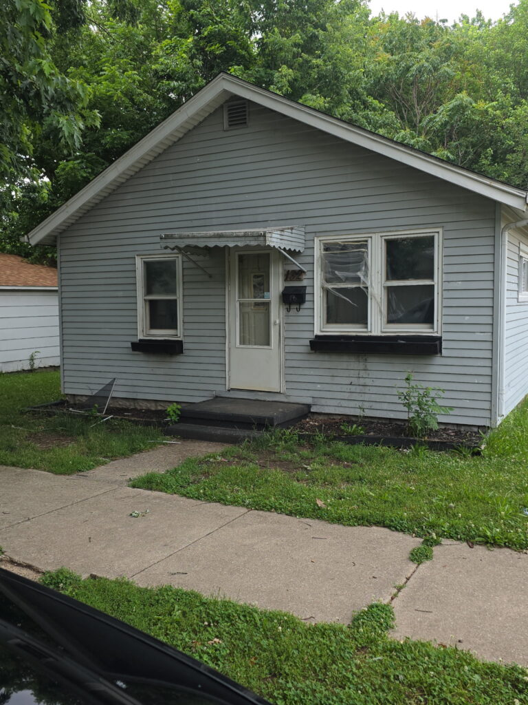 132 N 23rd Pl, Decatur, IL 62521, USA