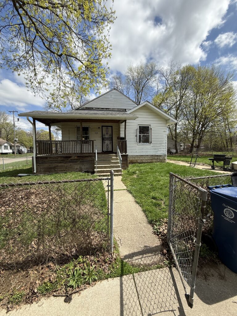 3918 Trumbull Ave Flint MI 48,504