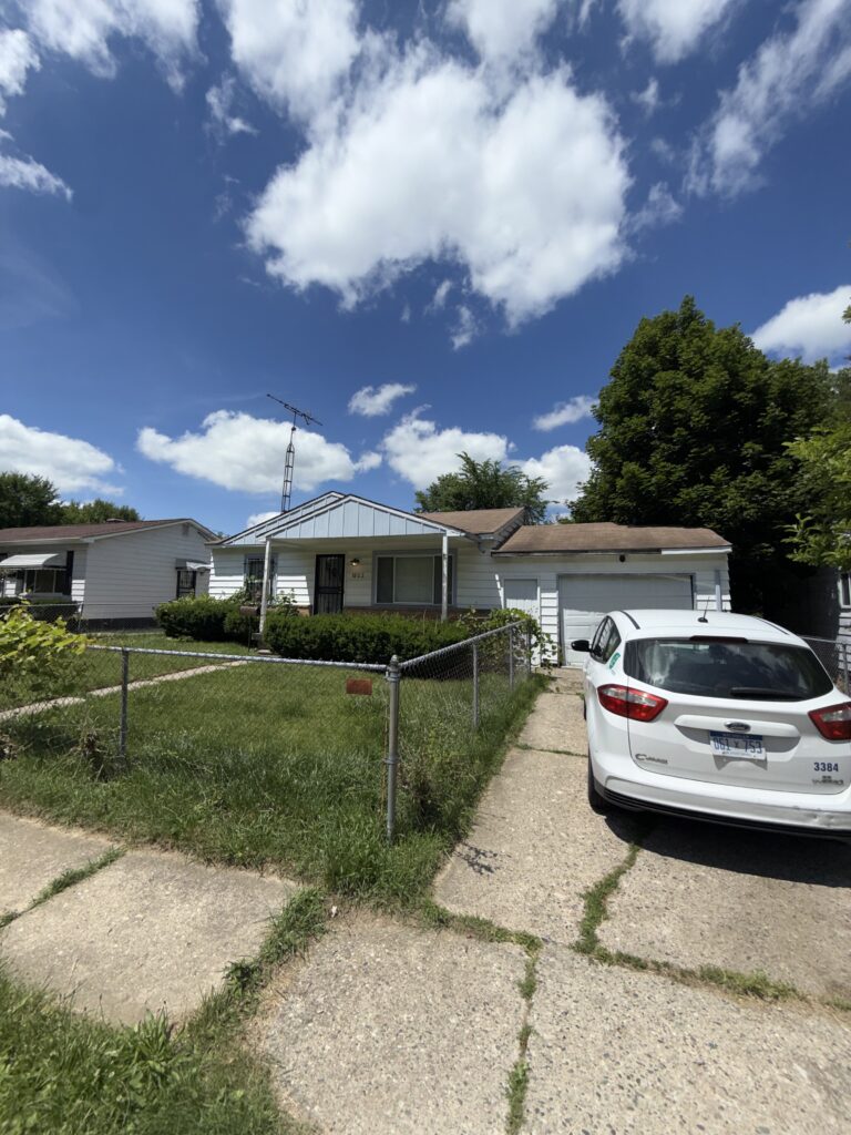1802 Woodlin Dr, Flint, MI 48504, USA