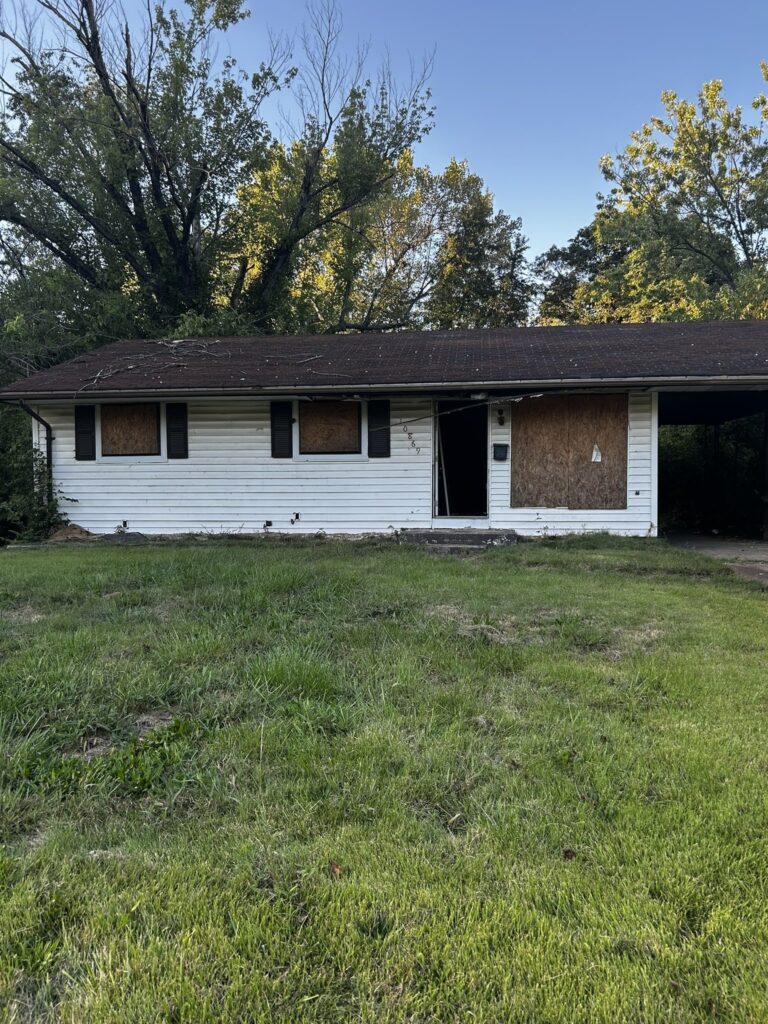 10869 Spring Garden Dr, Saint Louis MO