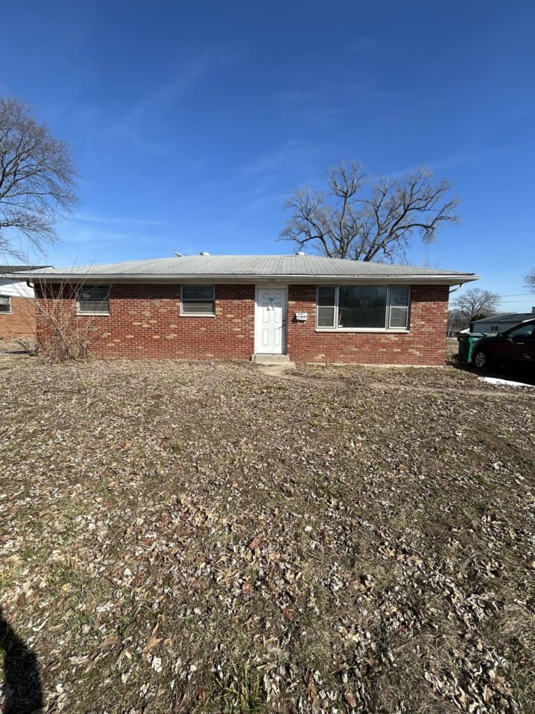 907 Frontenac St. Cahokia Heights IL 62,206