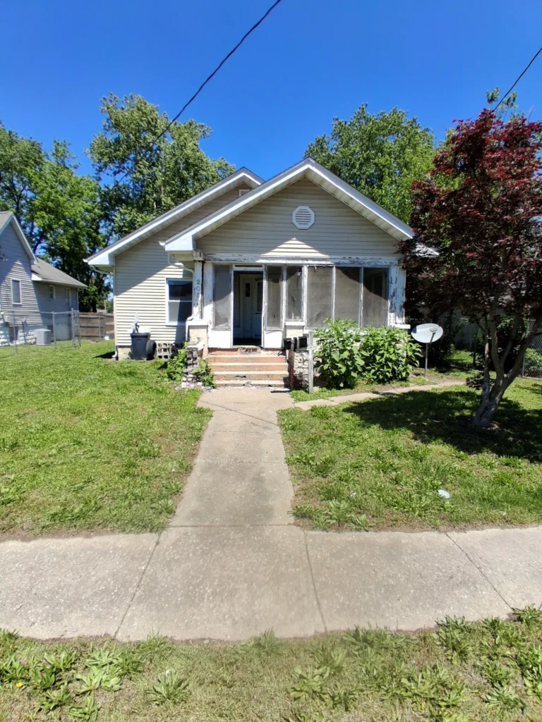 205 East  St Louis St, West Frankfort, IL 62896, USA