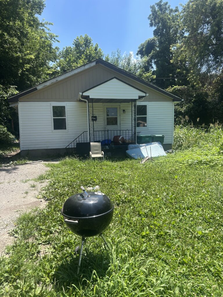516 N 84th St, East St Louis, IL 62203, USA