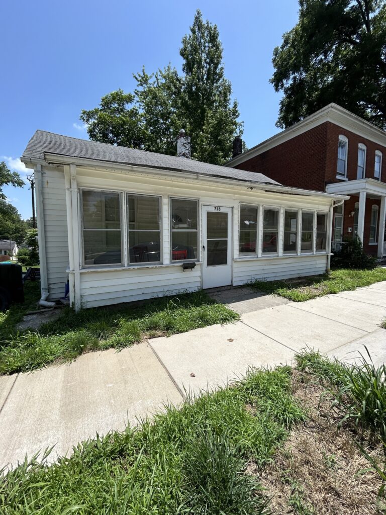 718 S Church St, Belleville, IL 62220, USA