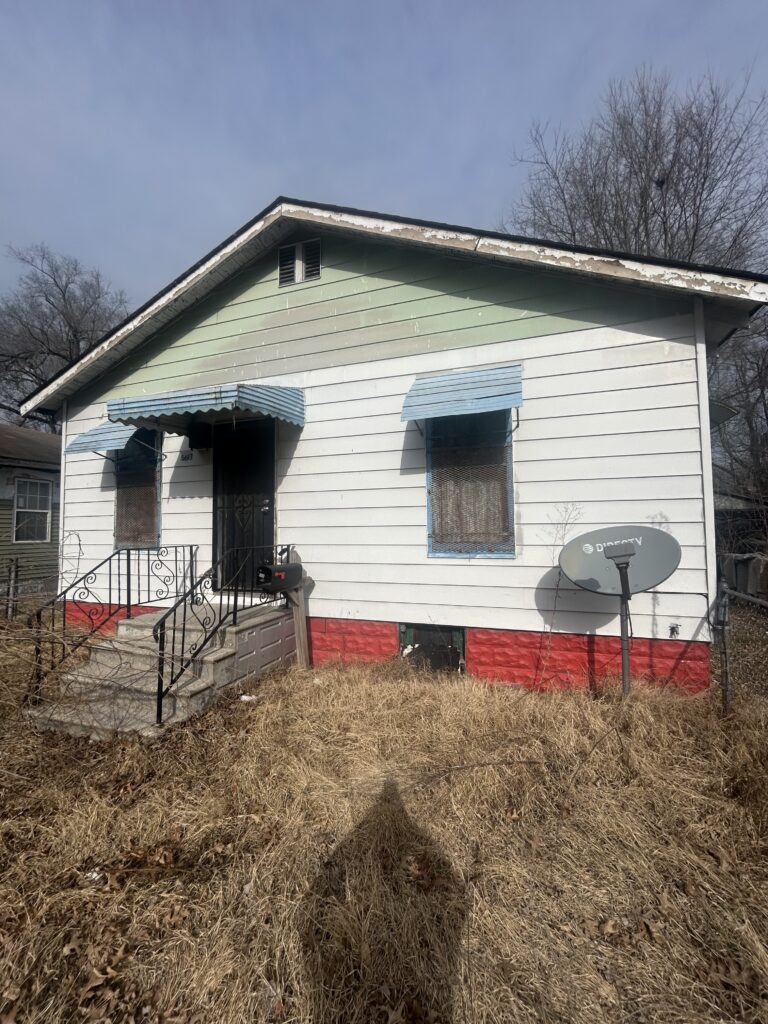 5617 Warren Ave, East Saint Louis, IL 62204
