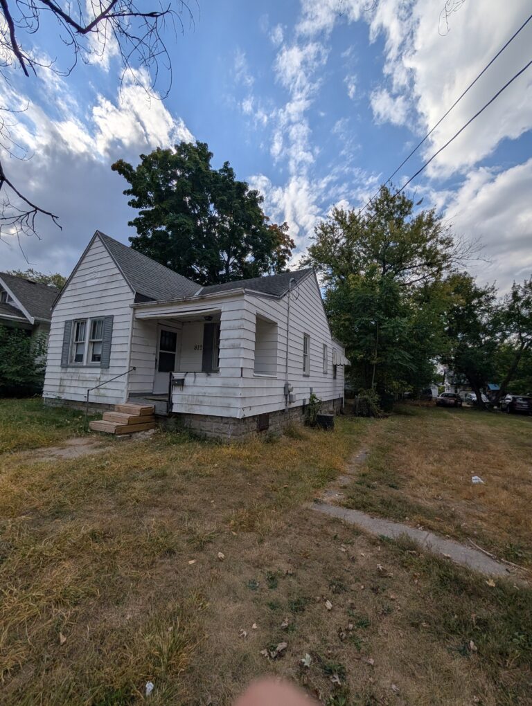 812 W. Macqueen Ave, Peoria Ill 61604