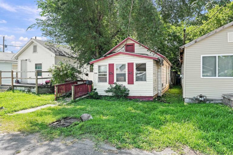 1404 Cody St, Evansville IN 47,710