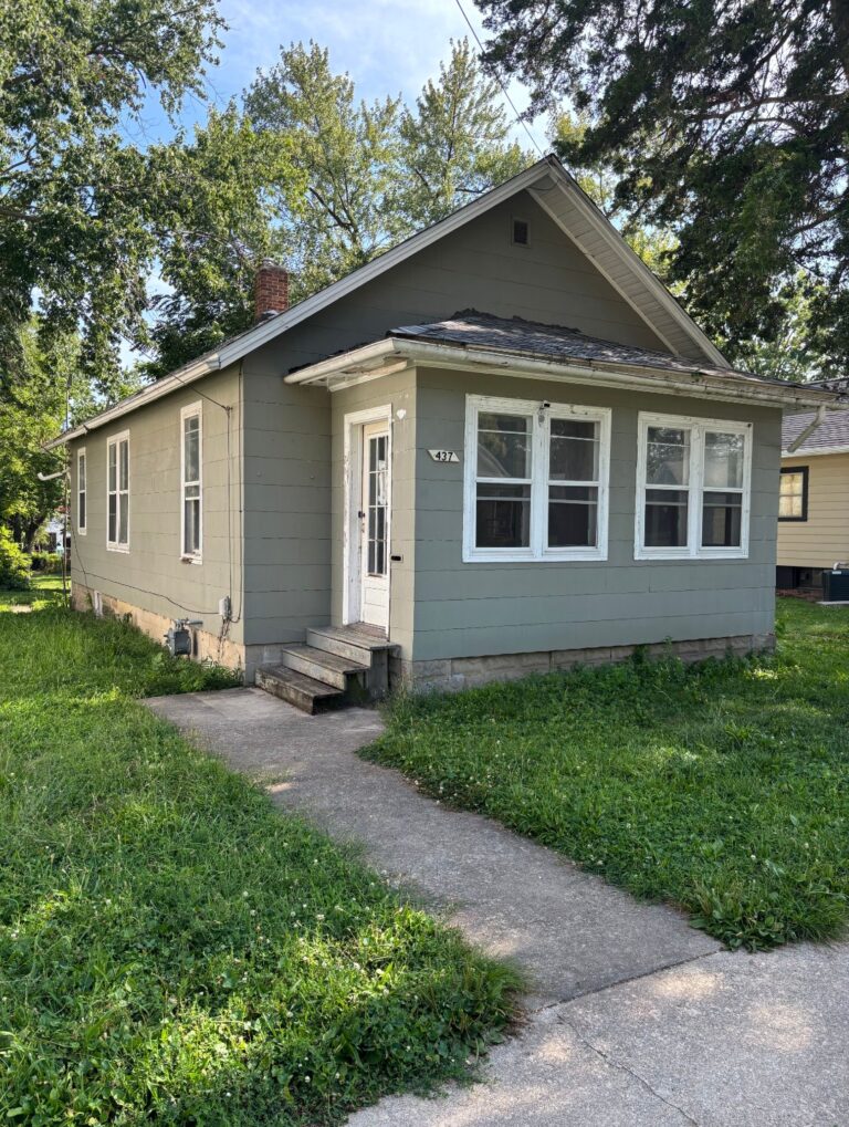 437 W Pierce St, Macomb IL 61,455
