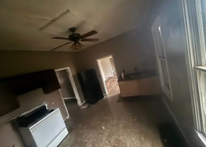 b8e6bc9476bead671dc539e5c4431a7d59533c7f-1